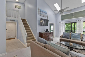 Walk to the Beach - 3 bed 3 bath beach Villa - 8006 Treetops